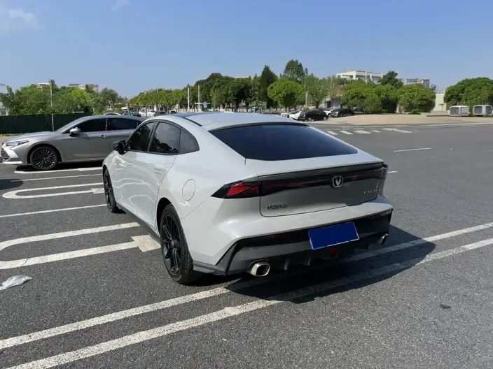 Changan UNI-V 2022 Model 1.5T Noble Model