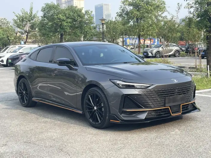 Changan UNI-V 2022 Model 1.5T Sports Edition