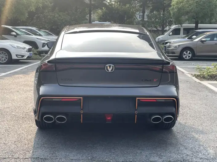 Changan UNI-V 2022 Model 1.5T Sports Edition – фото 5