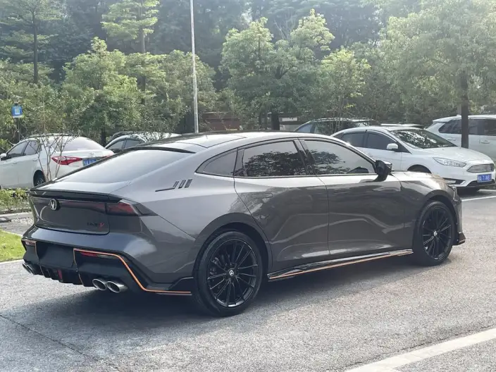 Changan UNI-V 2022 Model 1.5T Sports Edition – фото 6