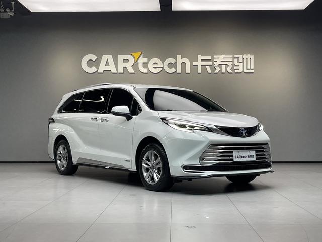 Toyota Sienna 2021 2.5L Hybrid Platinum Edition – фото 3