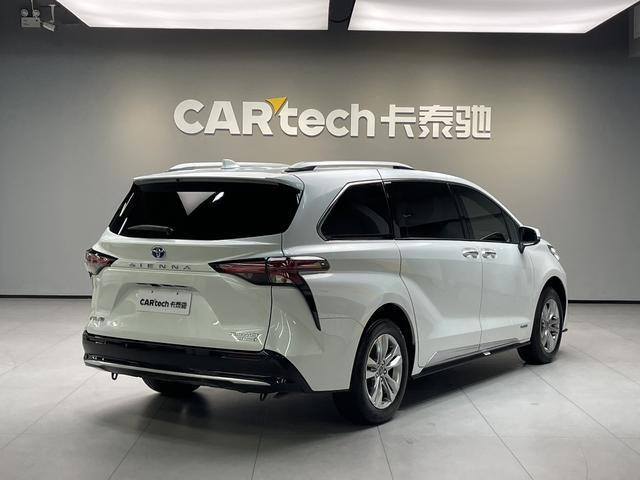 Toyota Sienna 2021 2.5L Hybrid Platinum Edition – фото 4