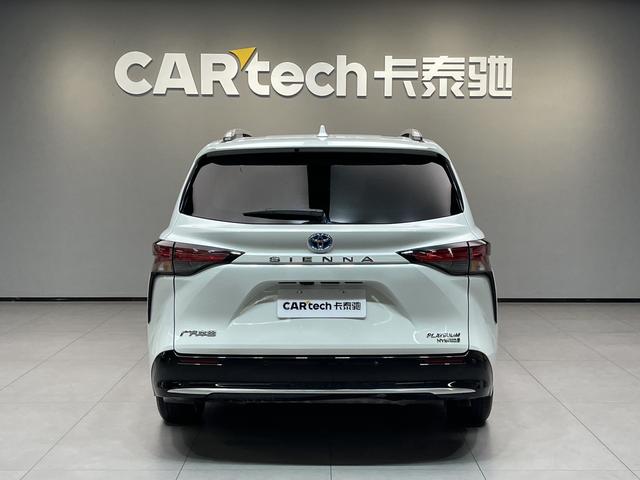 Toyota Sienna 2021 2.5L Hybrid Platinum Edition – фото 5