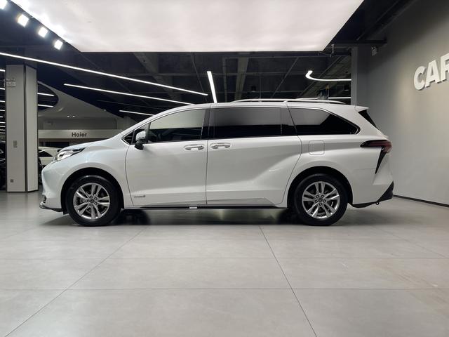 Toyota Sienna 2021 2.5L Hybrid Platinum Edition – фото 8