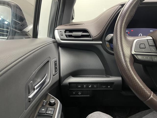 Toyota Sienna 2021 2.5L Hybrid Platinum Edition – фото 17