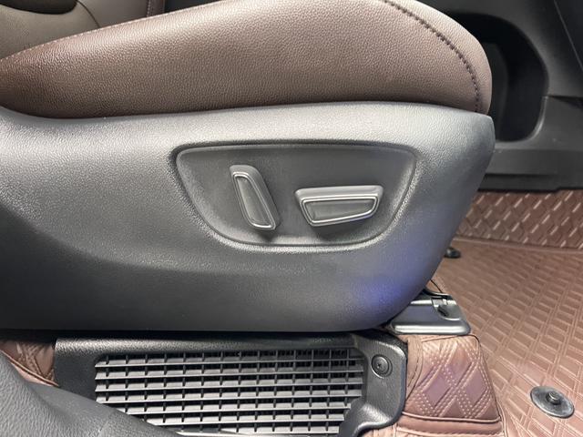 Toyota Sienna 2021 2.5L Hybrid Platinum Edition – фото 18