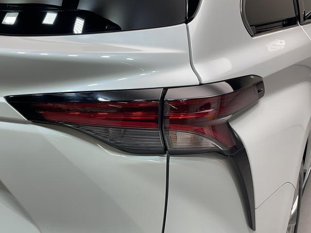 Toyota Sienna 2021 2.5L Hybrid Platinum Edition – фото 24