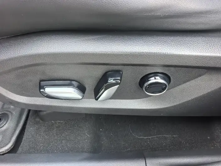 Lingyu 2021 Model EcoBoost 225 6 seat Zun Ling Model – фото 9