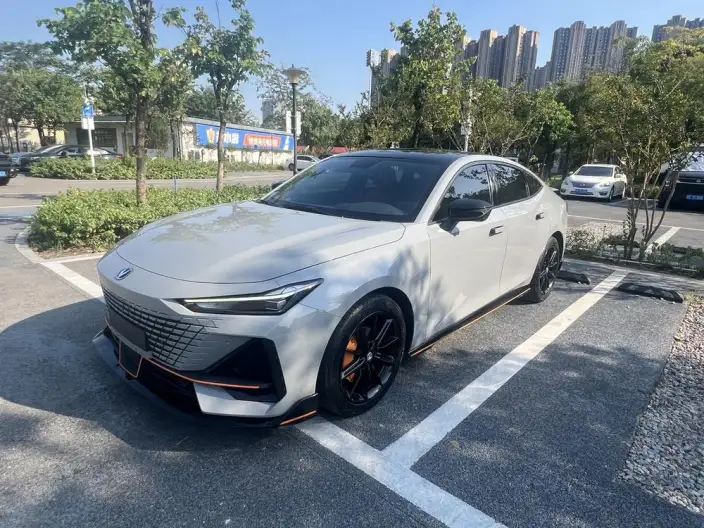 Changan UNI-V 2022 Model 1.5T Sports Edition