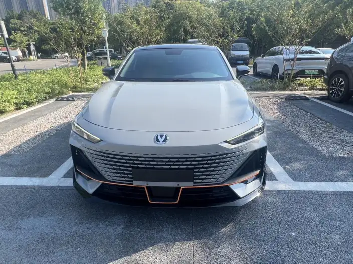 Changan UNI-V 2022 Model 1.5T Sports Edition