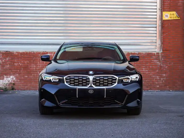 BMW 3 Series 2023 Model 325Li M Sports Set