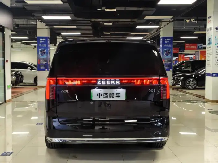 ZEEKR 009 2024 Model VI seat Executive Edition 4WD 108kWh – фото 5