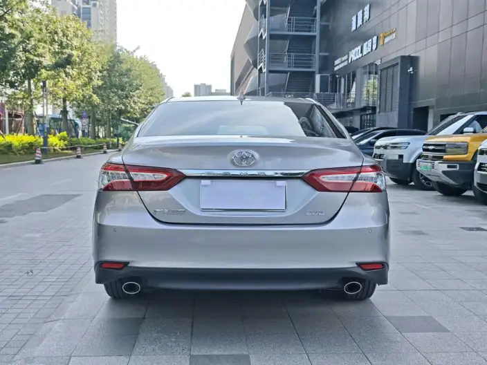 Toyota Camry 2021 Model 2.0G Deluxe Edition