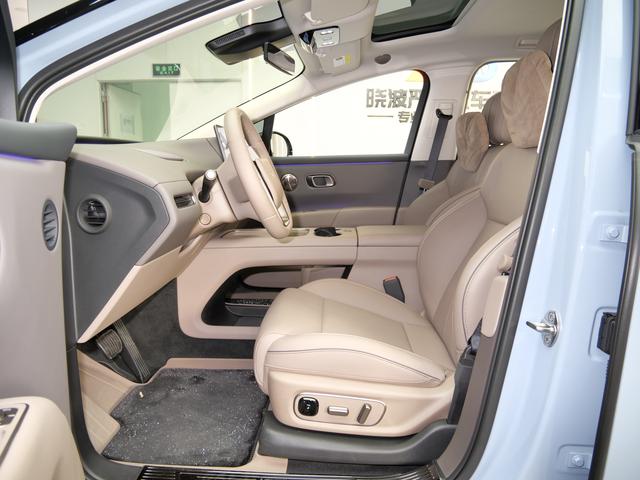 Li Auto i8 2025 Standard – фото 7
