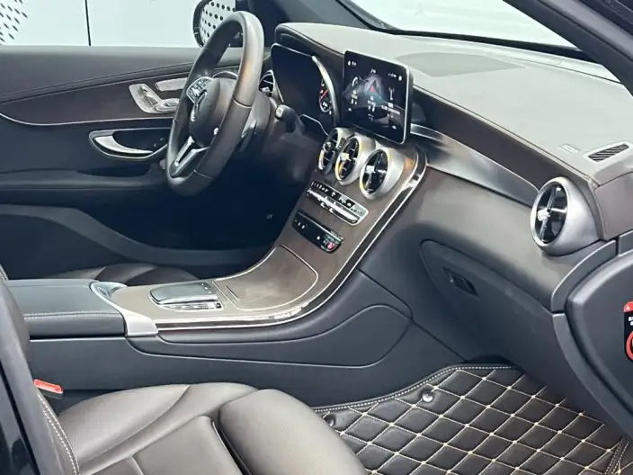 Mercedes-Benz GLC 2022 Model Facelift GLC 260 L 4MATIC Dynamic Model – фото 9