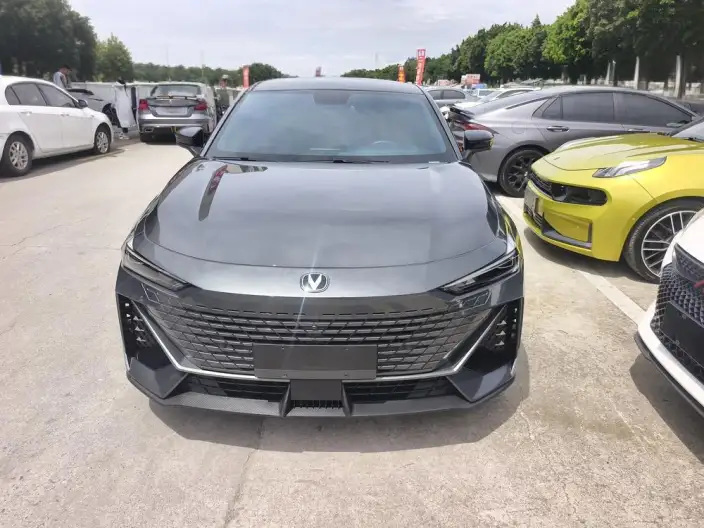 Changan UNI-V 2022 Model 1.5T Sports Edition