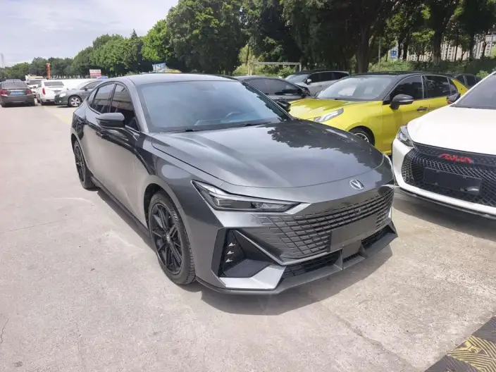 Changan UNI-V 2022 Model 1.5T Sports Edition