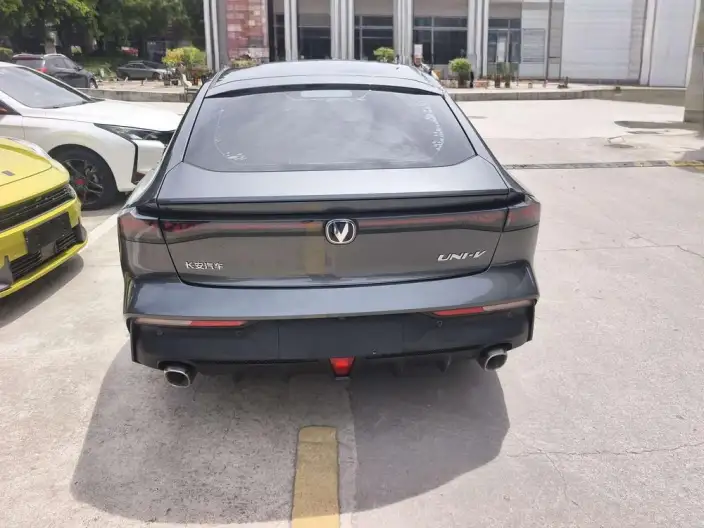 Changan UNI-V 2022 Model 1.5T Sports Edition – фото 5