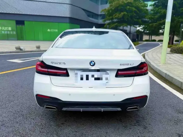 BMW 5 Series 2022 Model Facelift 525Li M Sports Set – фото 3