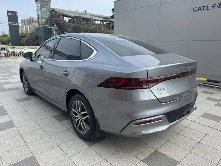 Qin Plus EV 2021 Model 400KM Lingchang Edition – фото 5