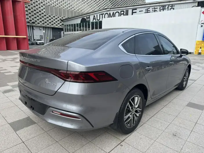 Qin Plus EV 2021 Model 400KM Lingchang Edition – фото 6