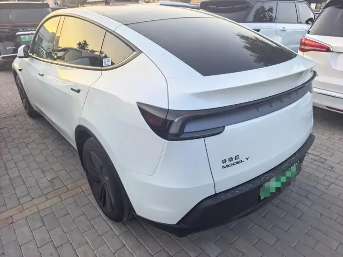 Model Y 2026 Model Rear-wheel drive version – фото 3