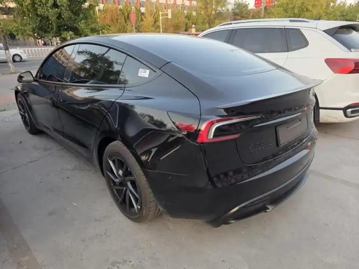 Model 3 2025 Model High performance All-wheel drive version – фото 3