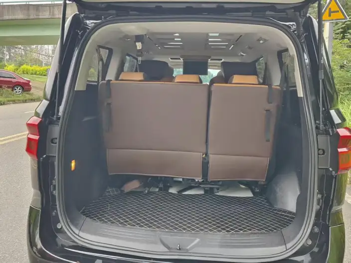 Maxus G20 2023 Model PLUS 2.0T Petrol Automatic Deluxe Edition – фото 9