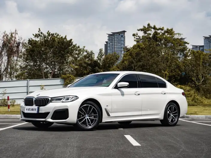 BMW 5 Series 2022 Model Facelift 525Li M Sports Set – фото 1