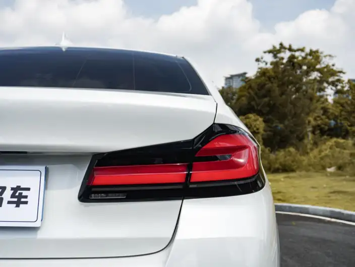 BMW 5 Series 2022 Model Facelift 525Li M Sports Set – фото 7