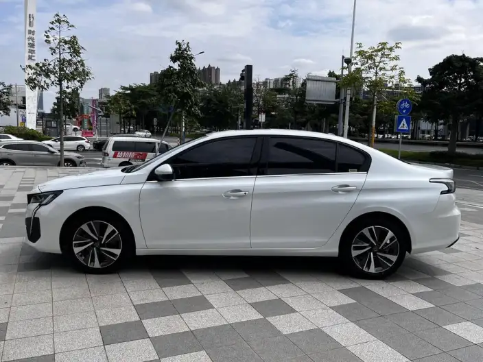 PEUGEOT 408 2022 Model 1.6T Chasing Edition – фото 4