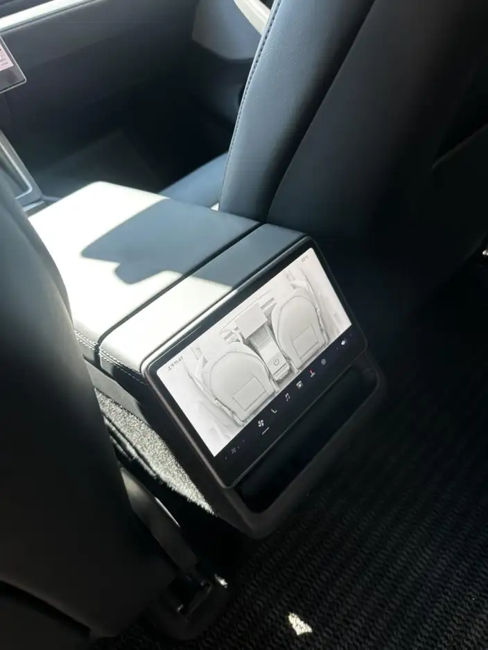 Model Y 2026 Model Rear-wheel drive version – фото 6