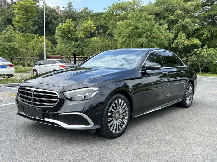 Mercedes-Benz E-Class 2022 Model E 300 L Fashion Model sedan – фото 1
