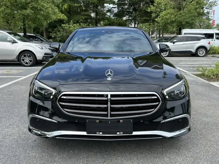 Mercedes-Benz E-Class 2022 Model E 300 L Fashion Model sedan – фото 2