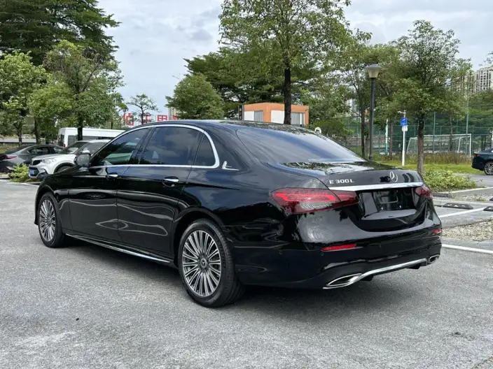Mercedes-Benz E-Class 2022 Model E 300 L Fashion Model sedan – фото 5
