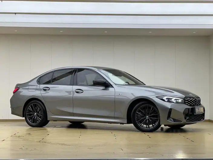 BMW 3 Series 2023 Model 330i M Sports Night Set – фото 6