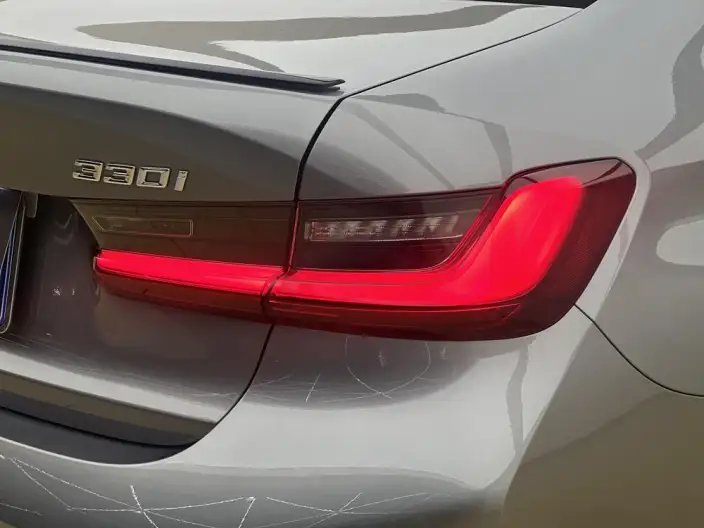 BMW 3 Series 2023 Model 330i M Sports Night Set – фото 8