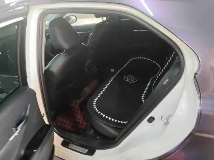 Toyota Camry 2021 Model Hybrid 2.5HG Deluxe Edition – фото 7