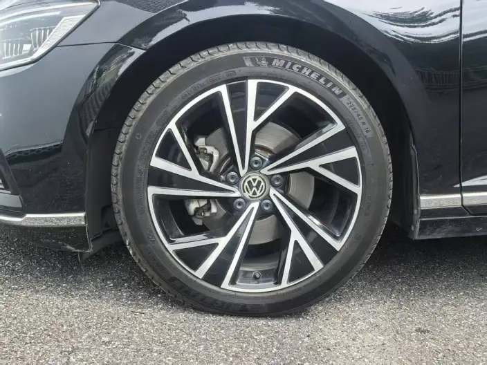 Volkswagen Magotan 2021 Model 330TSI DSG 30th Anniversary Memorial Edition – фото 7