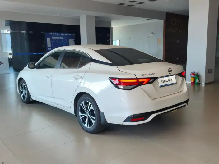 Nissan Sylphy 2023 Model 1.6L CVT Smart Driving Edition – фото 5