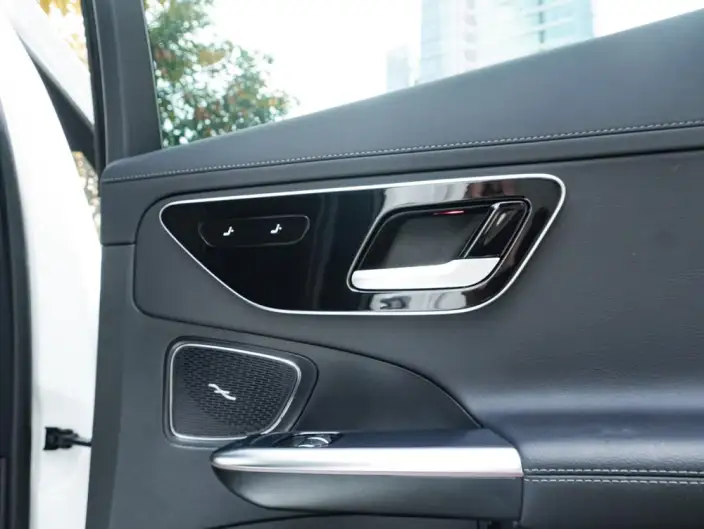 Mercedes-Benz C-Class 2024 Model Facelift C 260 L Sports Edition – фото 5