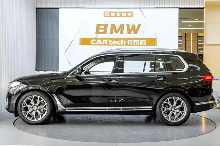 BMW X7 2022 Model xDrive40i Leading Model Luxury Set – фото 3