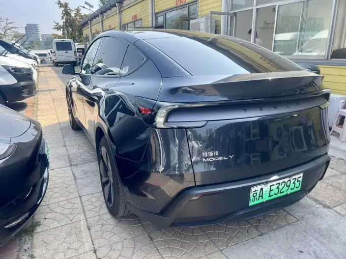 Model Y 2025 Model Rear-wheel drive version – фото 4