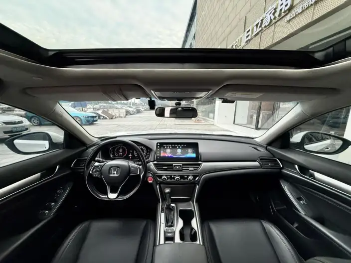 Honda Accord 2022 Model 260TURBO Deluxe Edition – фото 7