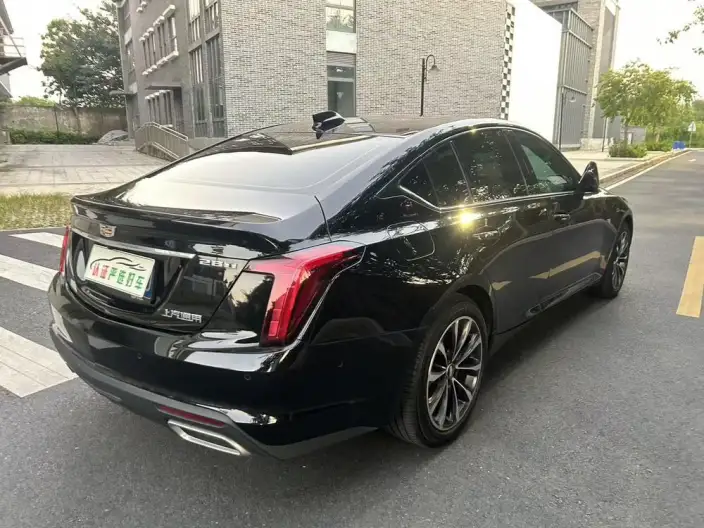 Cadillac CT5 2025 Model 28T Lincoln Town Sports Edition