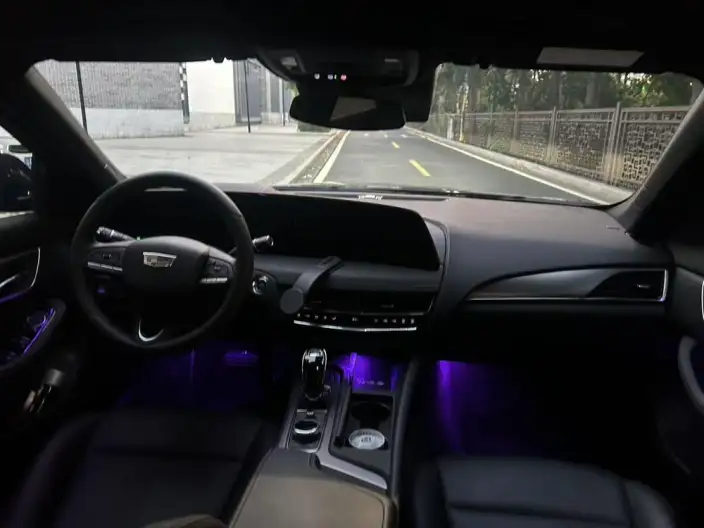 Cadillac CT5 2025 Model 28T Lincoln Town Sports Edition – фото 5