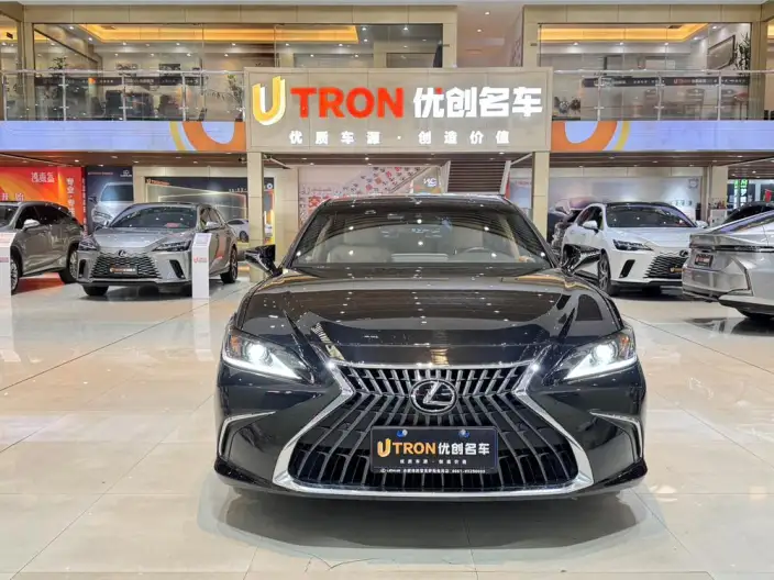 Lexus ES 2021 Model 200 Superior Edition