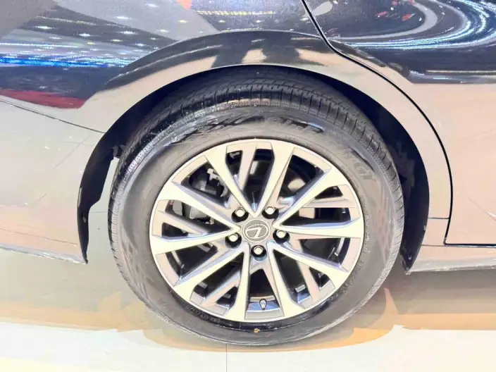 Lexus ES 2021 Model 200 Superior Edition – фото 6