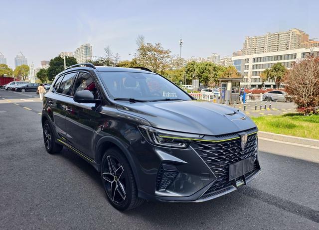 Roewe RX5 2021 PLUS 330TGI Automatic Guochao Smart Premium – фото 3