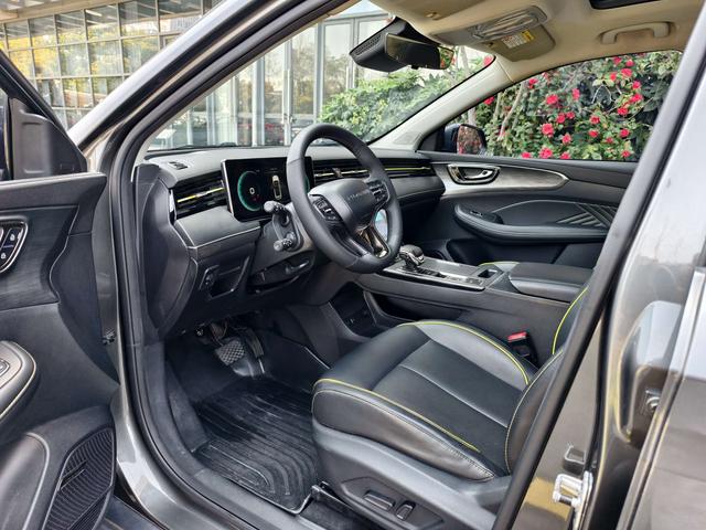 Roewe RX5 2021 PLUS 330TGI Automatic Guochao Smart Premium – фото 8